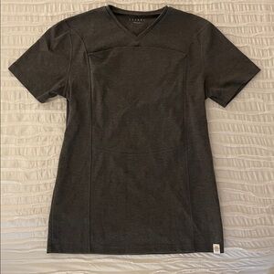 Lalabu Dad Baby Wearing Shirt - LIKE NEW | size: medium